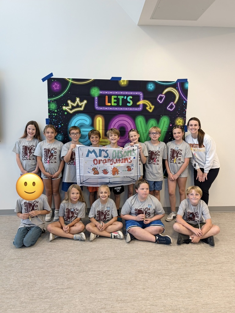 Glow run photo of class