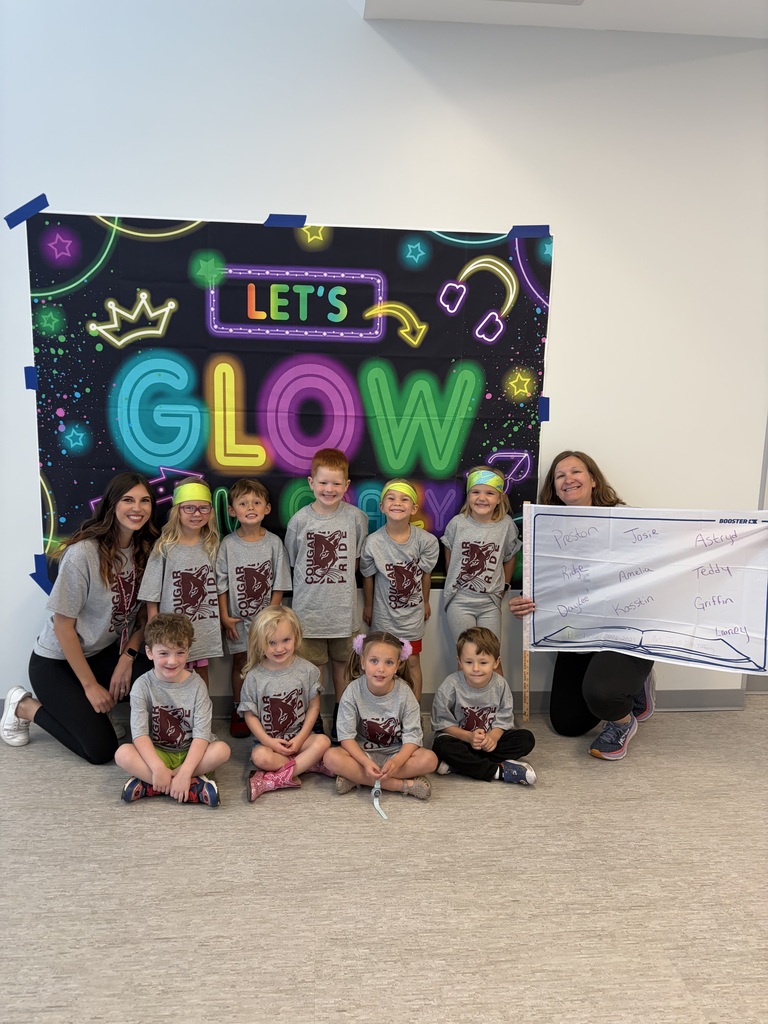 Glow run photo of class