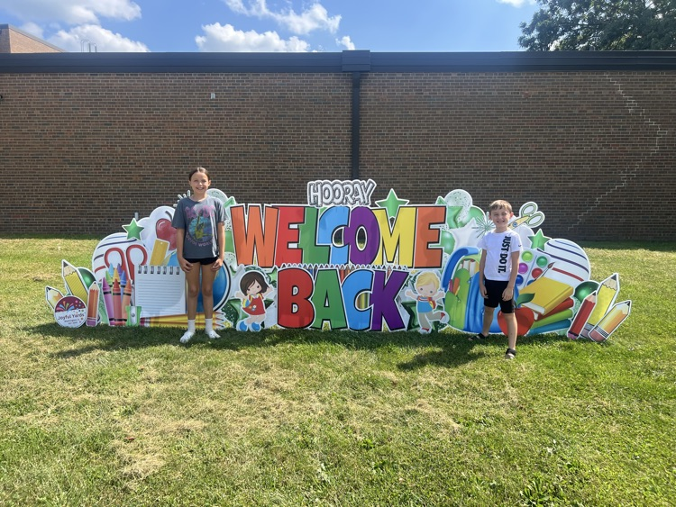 Thanks #joyfulyards309 for the awesome sign for our first day of school!