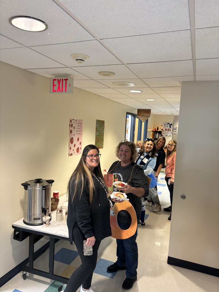Teachers in line at the apple bar