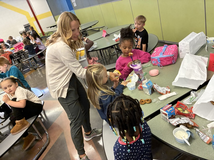 students eating ice cream