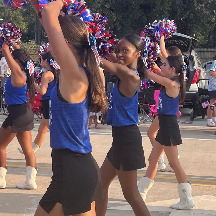 parade 2