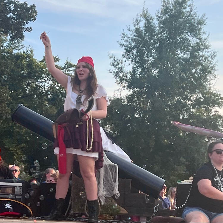 parade 4