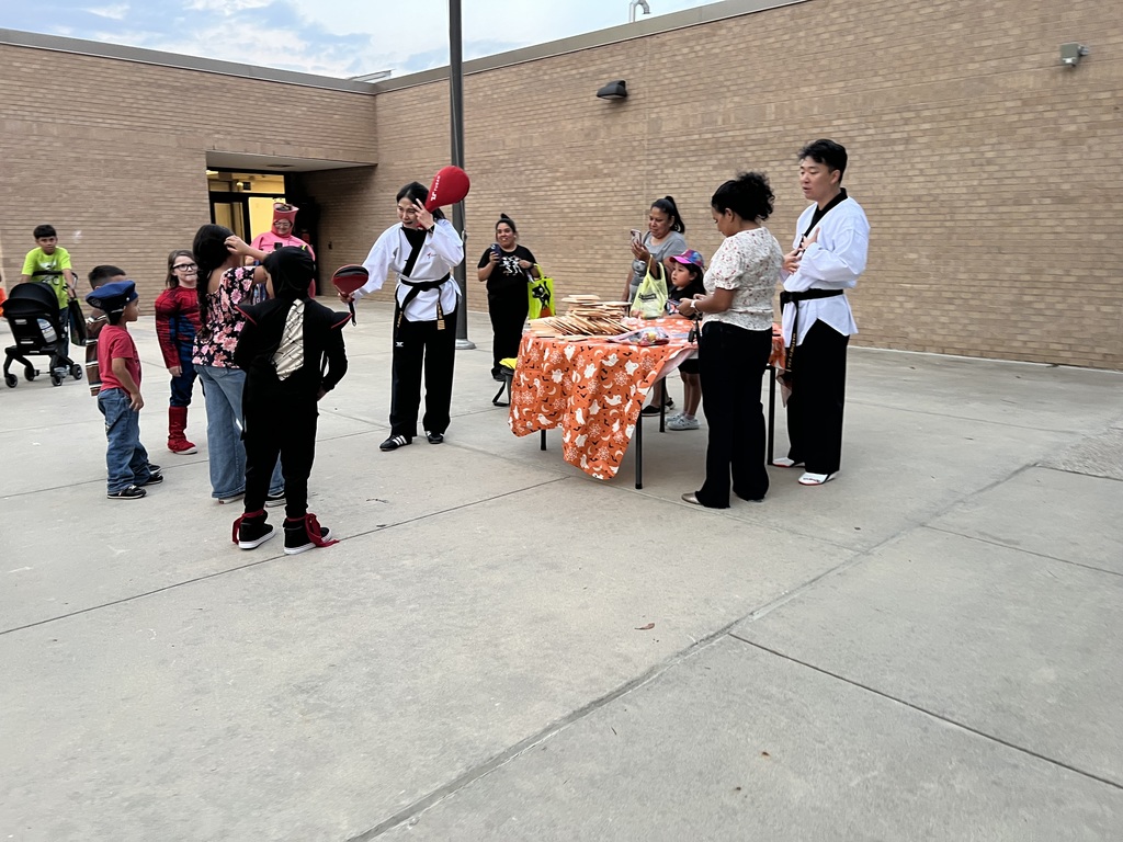 Trunk or treat event 