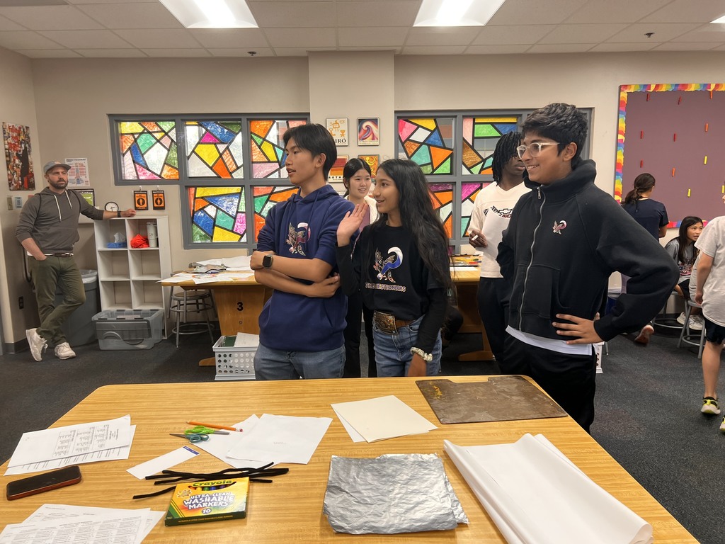 Students participating in DI Instant Challenge workshop.