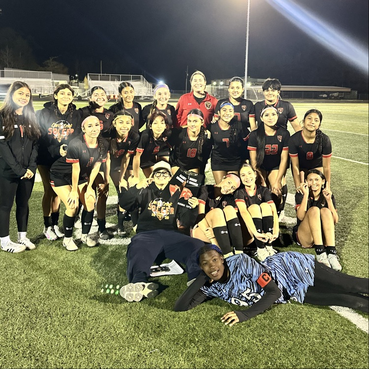 Varsity Lady Panthers win it 1-0!