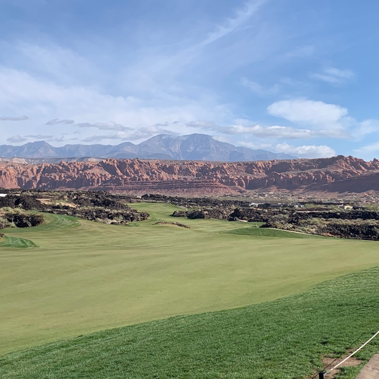 Over Spring Break, TWHS Girls golf won the Lone Peak HS Black Desert Invitational! Way to go girls! 