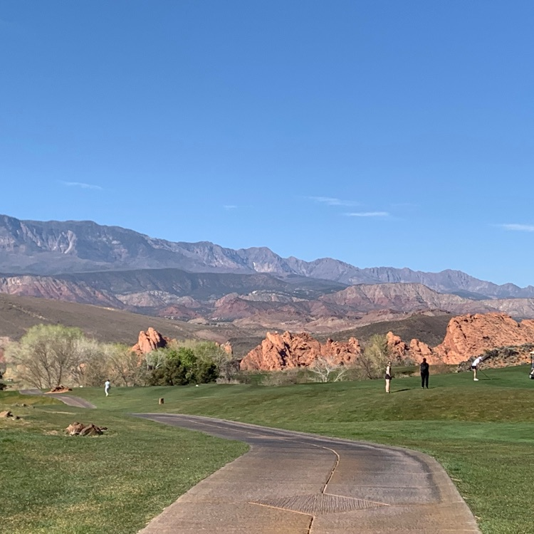 Over Spring Break, TWHS Girls golf won the Lone Peak HS Black Desert Invitational! Way to go girls! 