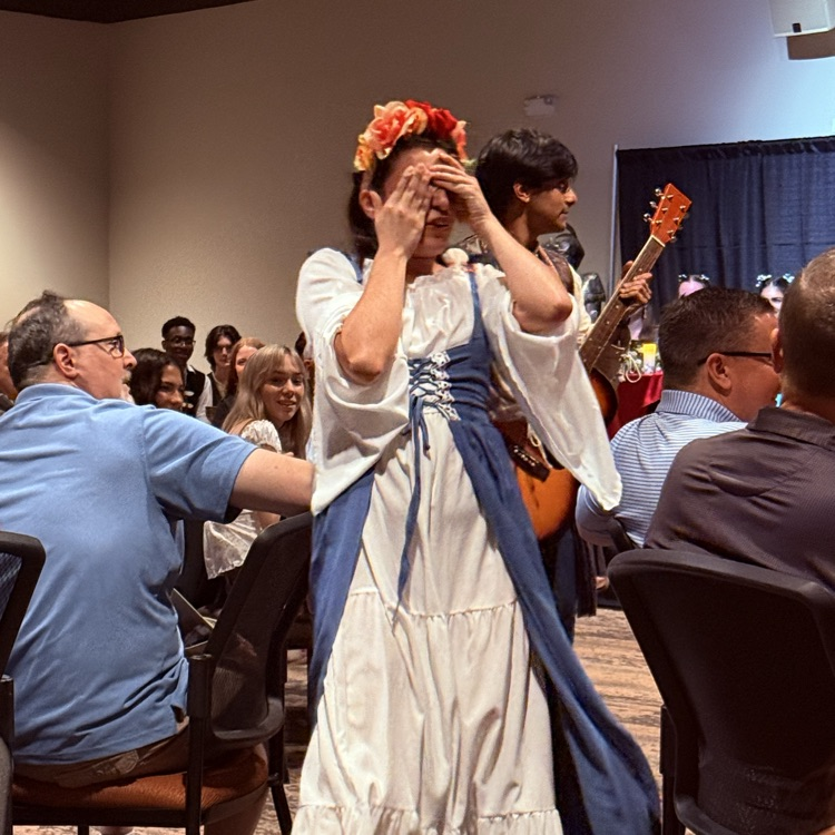 This evening, TWHS Choir presented “A Madrigal Feast” at The Woodlands Methodist Church. The room was filled with incredible talent that brought joy and laughter to everyone. Thank you, TWHS Choir, for a truly spectacular evening!