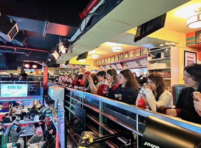 From world-class museums to the vibrant city streets, the TWHS advanced Art students had an enriching experience in New York City. The sheer amount of art and culture we absorbed was incredible. While photos can't truly do justice to this unique trip, here is a glimpse into our journey. 🗽🖼️