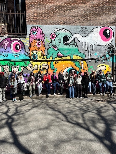 From world-class museums to the vibrant city streets, the TWHS advanced Art students had an enriching experience in New York City. The sheer amount of art and culture we absorbed was incredible. While photos can't truly do justice to this unique trip, here is a glimpse into our journey. 🗽🖼️