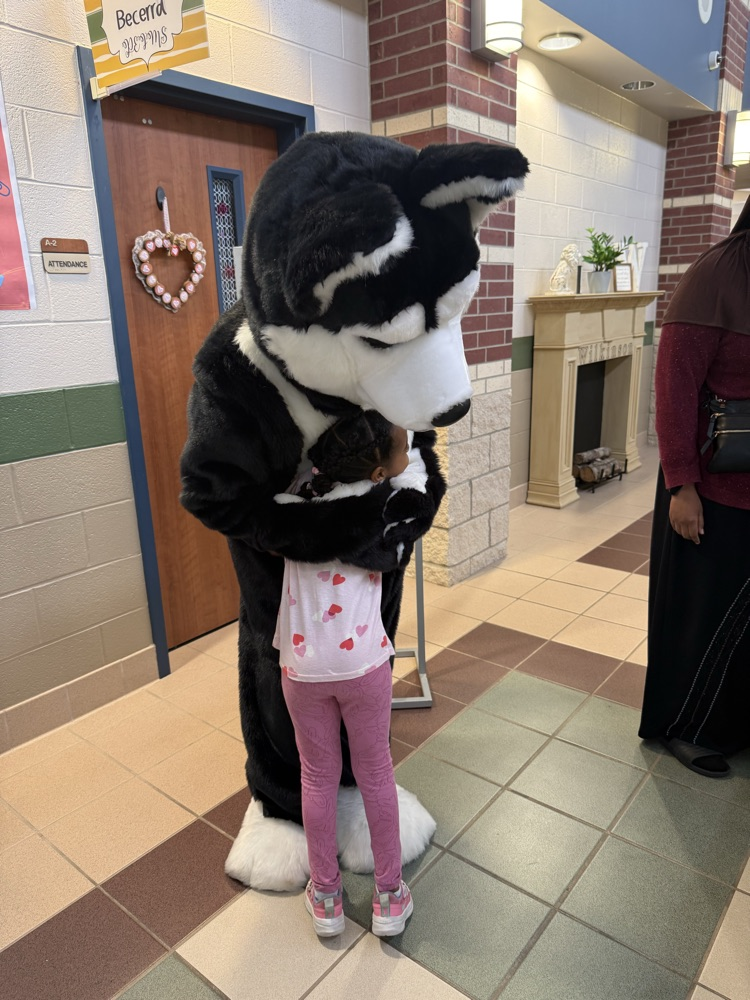 Early Childhood Fair meeting some of our future Hope Huskies! 🐾❤️