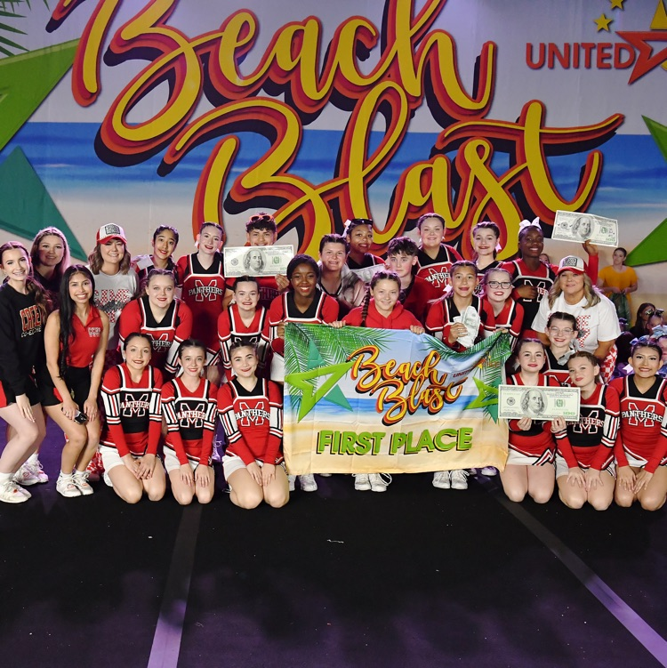 Moorhead cheerleaders win