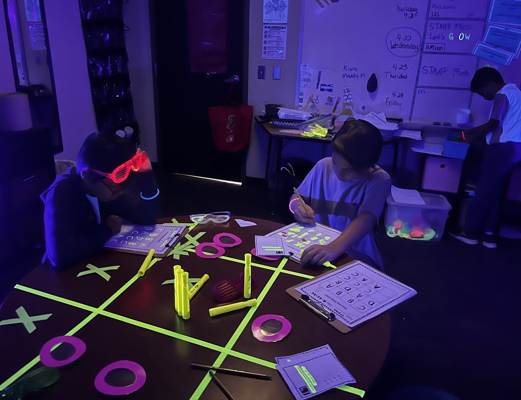 Students participate in the GLOW review