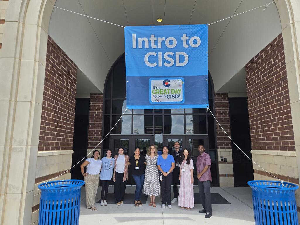 NEw teachers at Intro to CISD