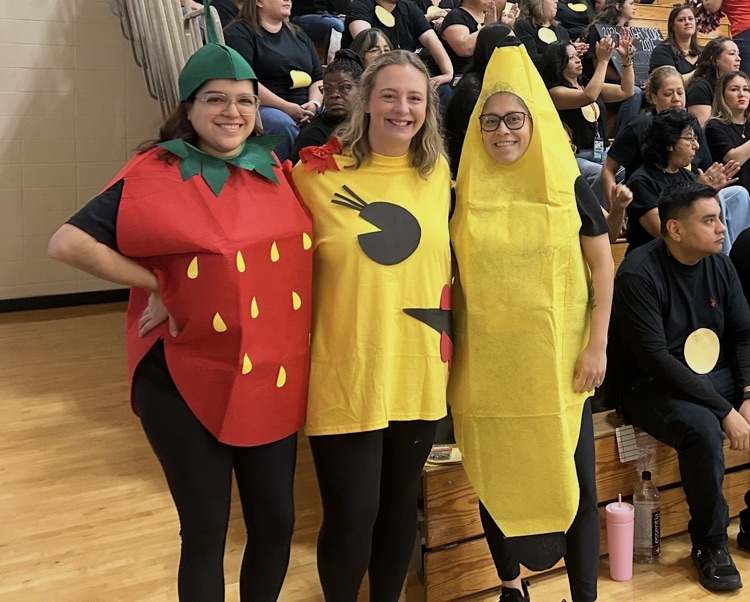 strawberry, Mrs pac man and a banana