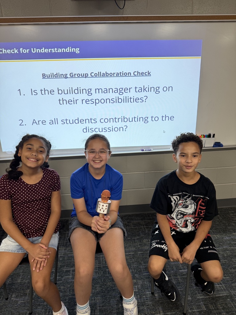 4th Graders collaborating 