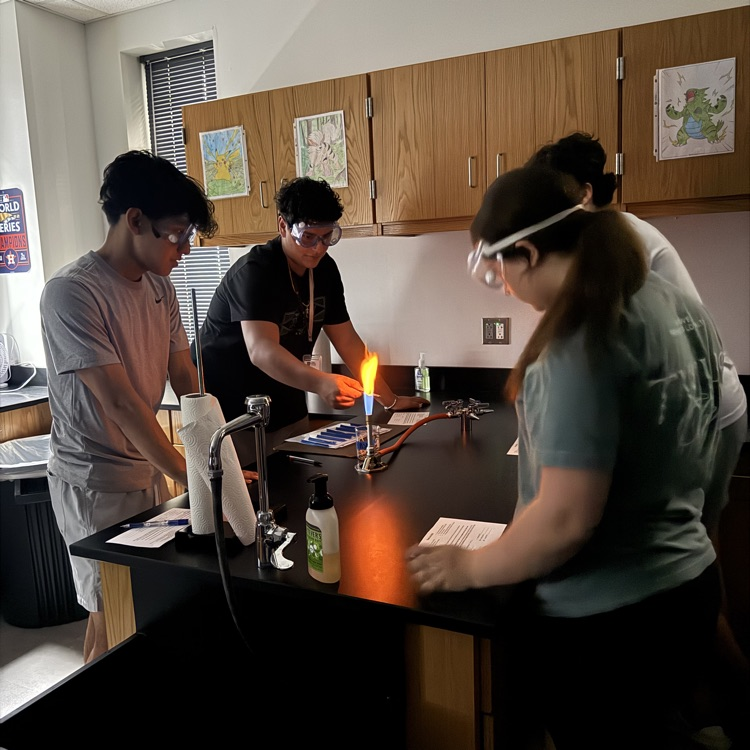 Chemistry students participate in the Flame Lab! 