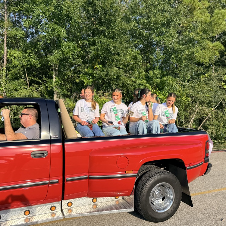 TWHS Homecoming Red and Green Parade! 