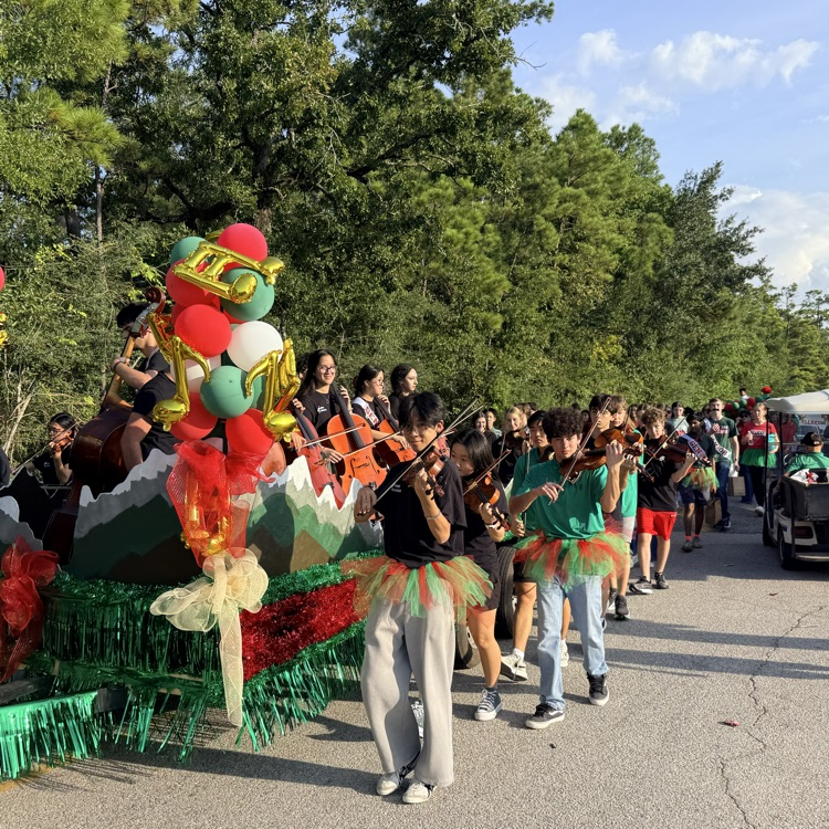 TWHS Homecoming Red and Green Parade! 