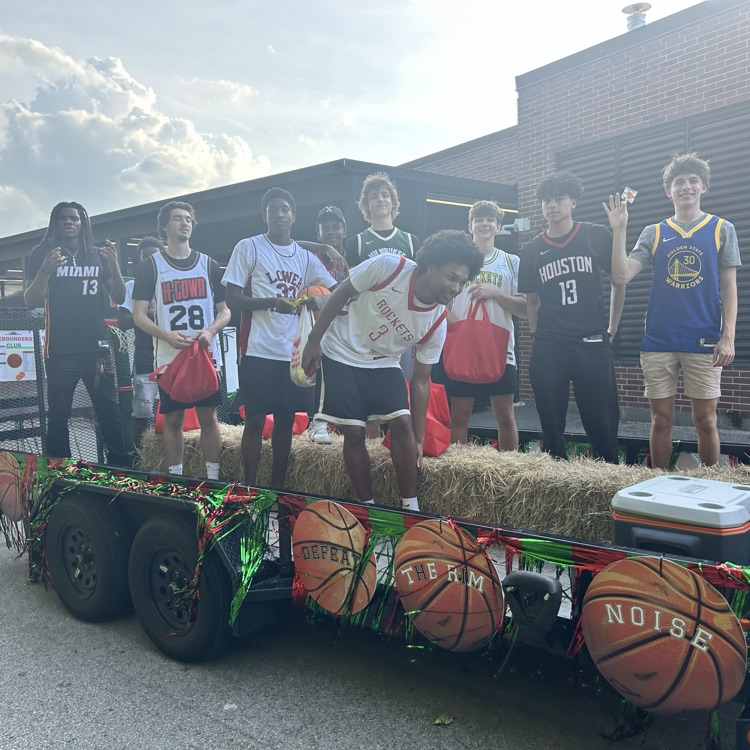 TWHS Homecoming Red and Green Parade! 