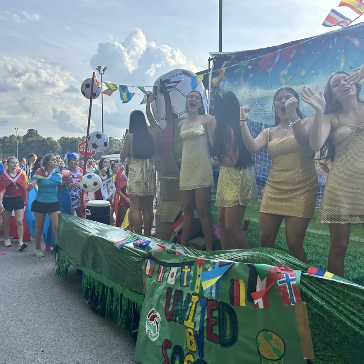 TWHS Homecoming Red and Green Parade! 