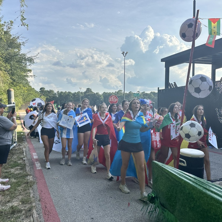 TWHS Homecoming Red and Green Parade! 