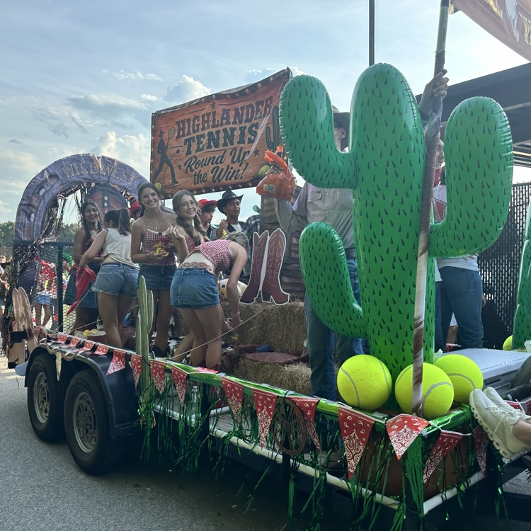 TWHS Homecoming Red and Green Parade! 
