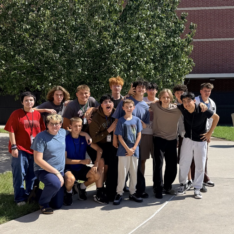 Our students are enjoying spending their lunchtime in the new courtyard at TWHS-9th grade campus. Sunshine and smiles!