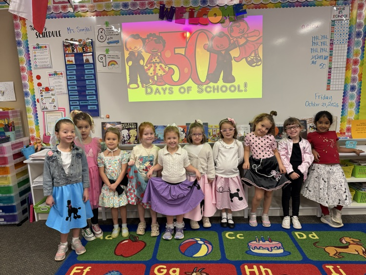 kids celebrating 50th day