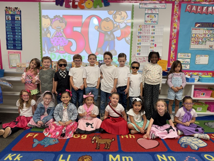 kids celebrating 50th day