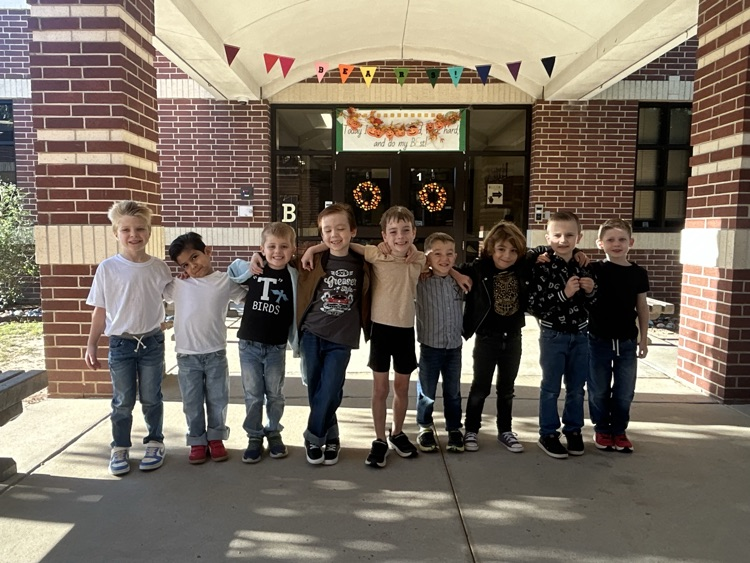 kids celebrating 50th day
