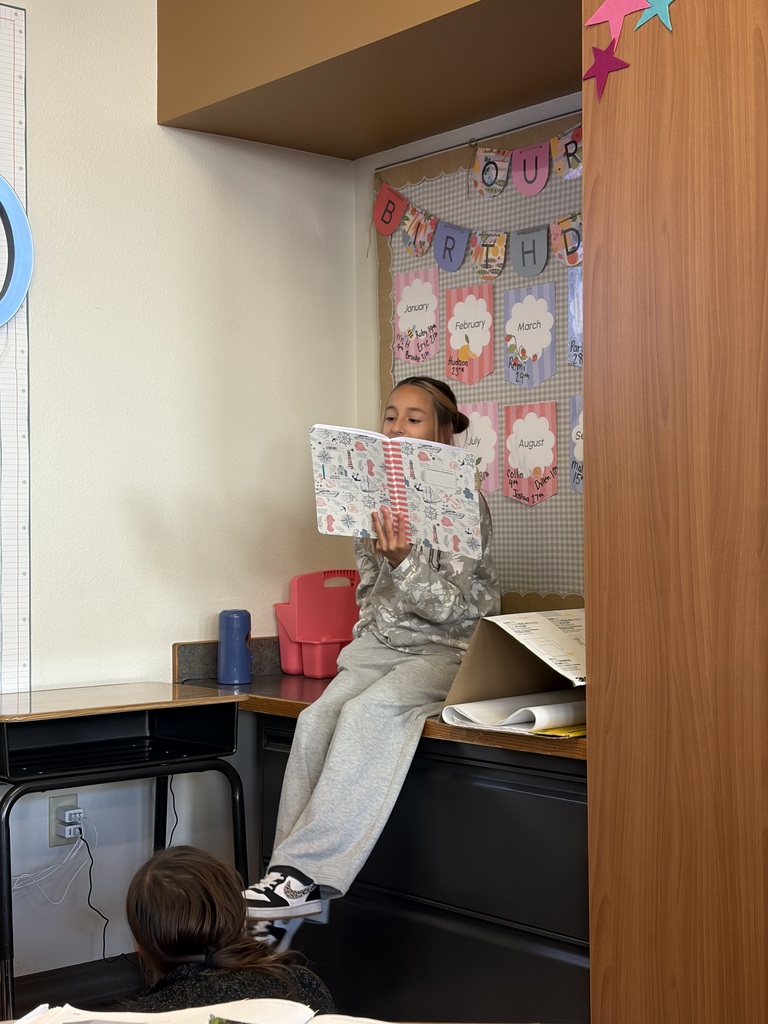 students reading 