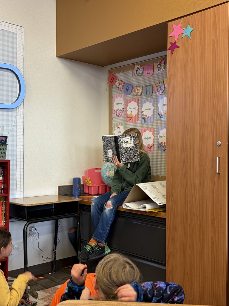students reading 