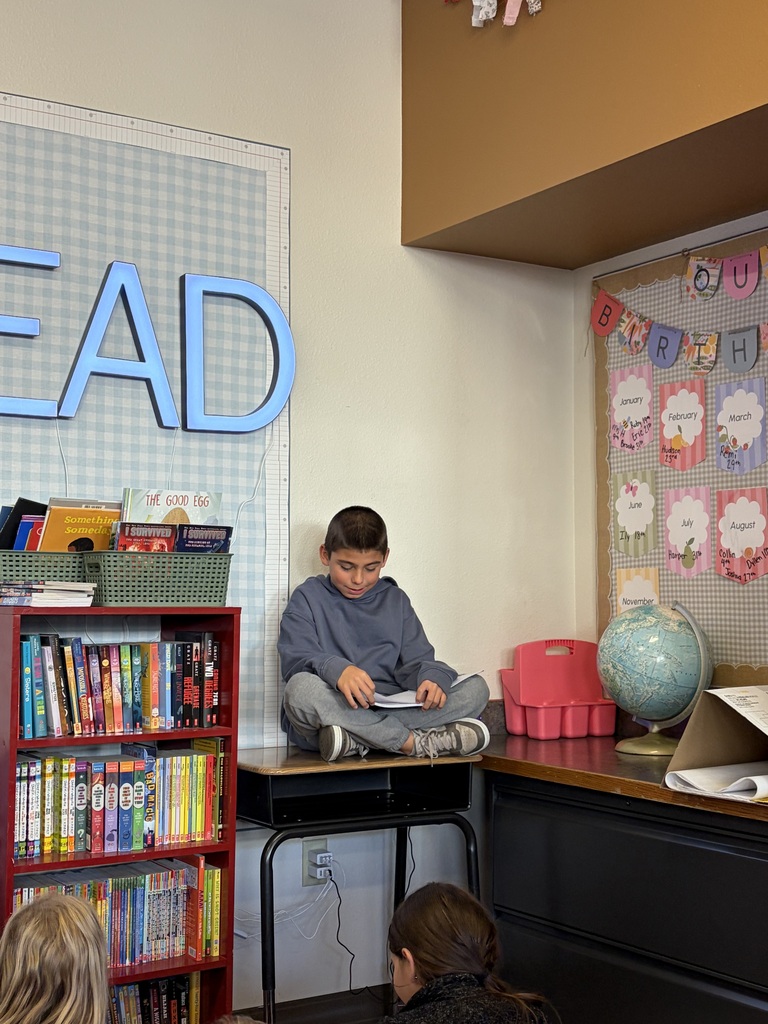 students reading 