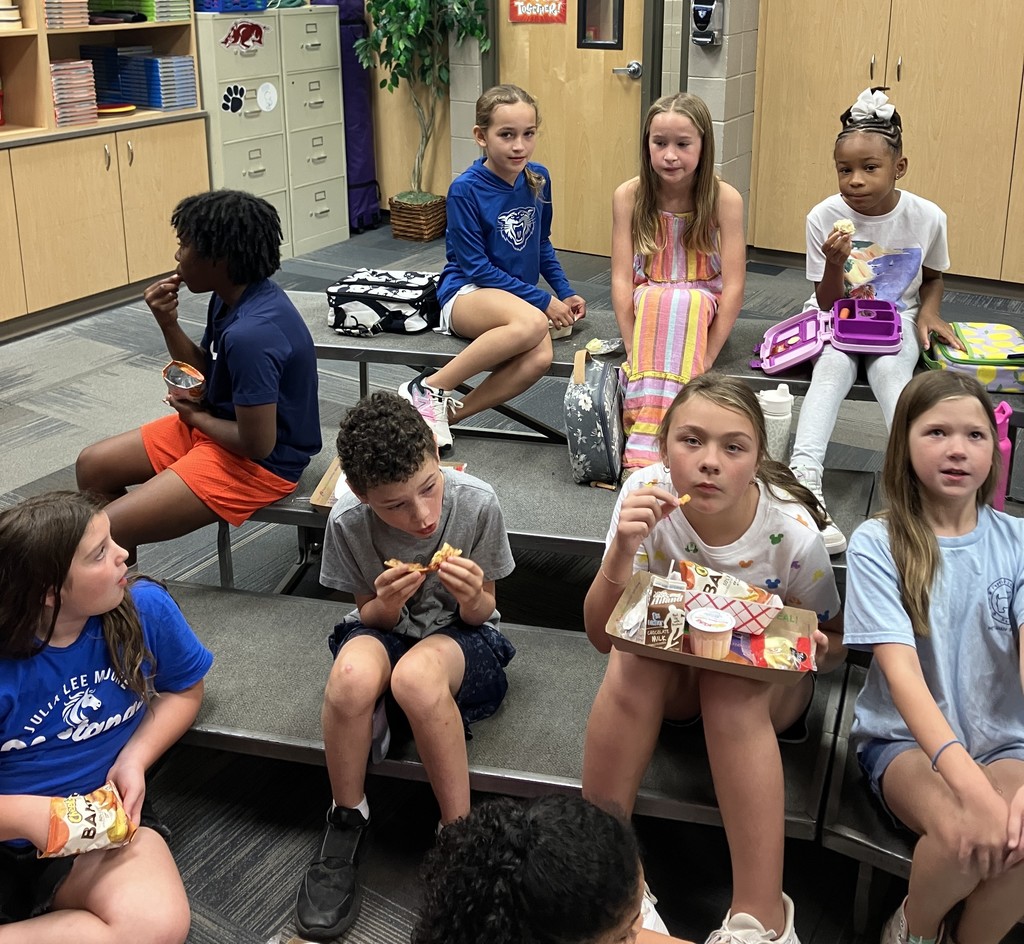 working lunch for singers