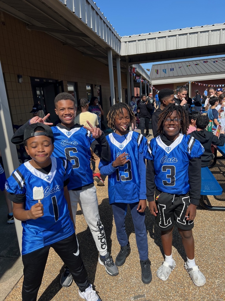 Friday was a beautiful day to celebrate Hispanic Heritage Month. Good music, food, and games!