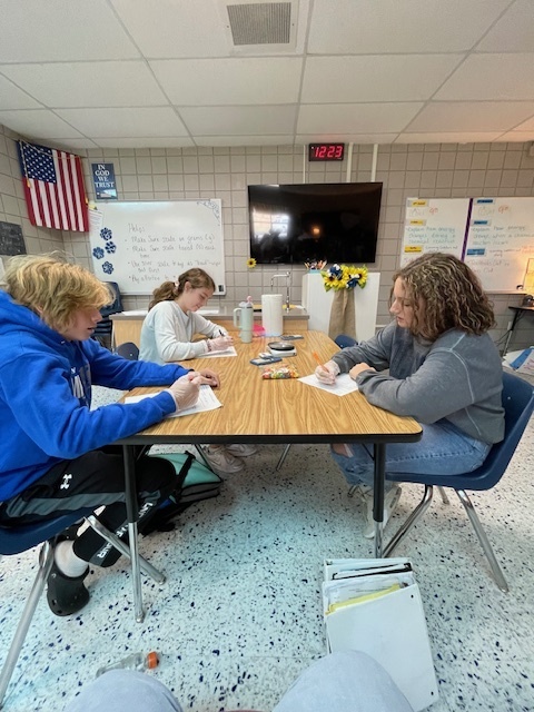 Mrs. Hunter's 7th Accelerated Sciences have been working with physical properties this week as they determined mass, volume, density, circumference, and height as they worked with some yummy and seasonal items. This was an opportunity for the students to demonstrate what they have learned during their Chemistry unit. Fun and great snacks were had by