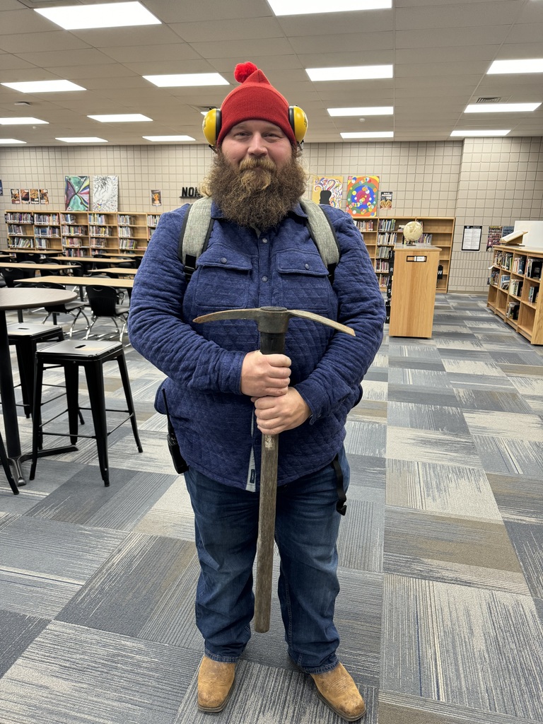 Several teachers brought holiday cheer by dressing up as their favorite Christmas characters! Mrs. Powers transformed into Max from The Grinch, Mrs. LyBrand became the Grinch himself, Mr. Jeffery channeled Yukon Cornelius from Rudolph the Red-Nosed Reindeer, and Mrs. Masters delighted everyone as Snoopy from A Charlie Brown Christmas. What a festive and creative way to celebrate the season!
