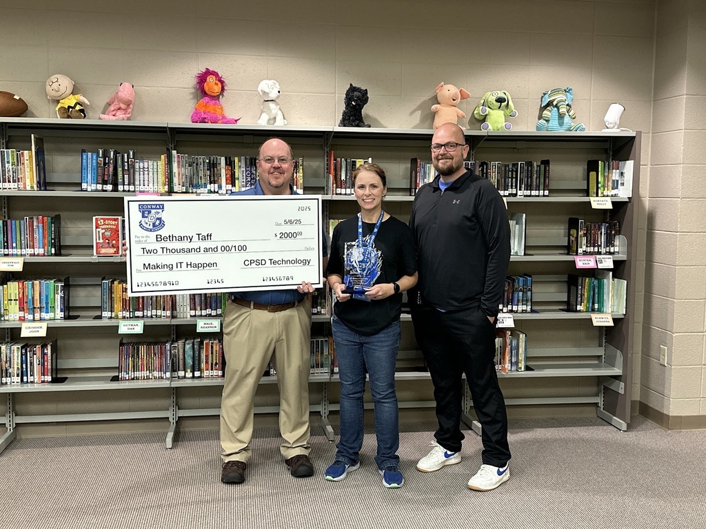 Bethany Taff receiving making it happen award