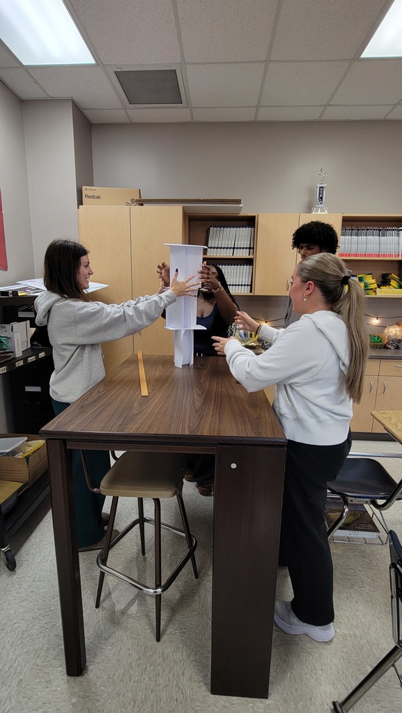Mrs. Lancaster’s AP Psychology class put their knowledge into action this week! After discussing operational definitions, students defined “finding a creative solution” as building a paper tower taller than 30 inches—using only 10 pieces of paper.