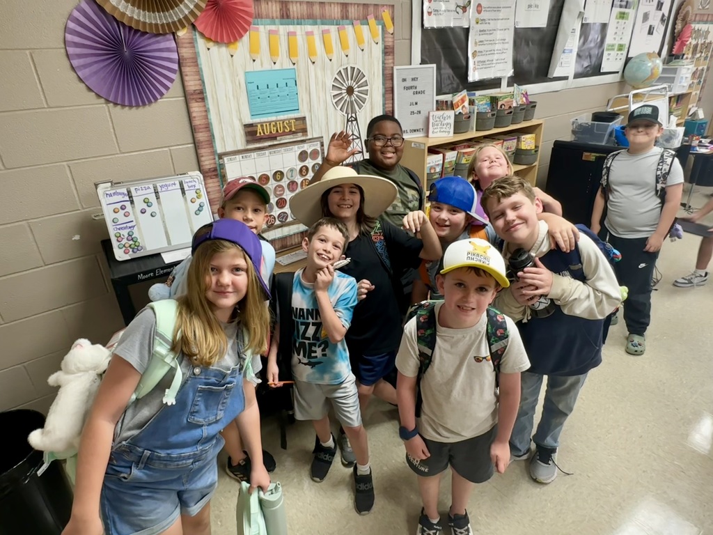 Fourth Grade Hat Day fun