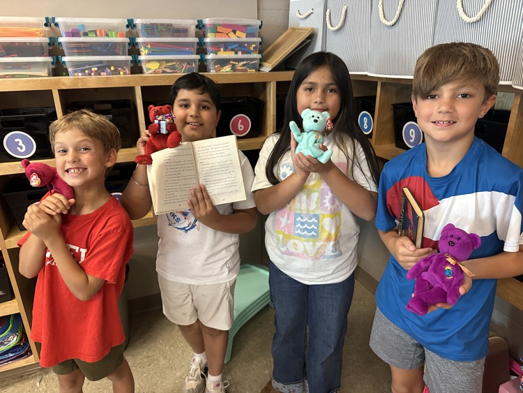 Mrs. Kingsbury’s class had fun reading with their bear buddies today!