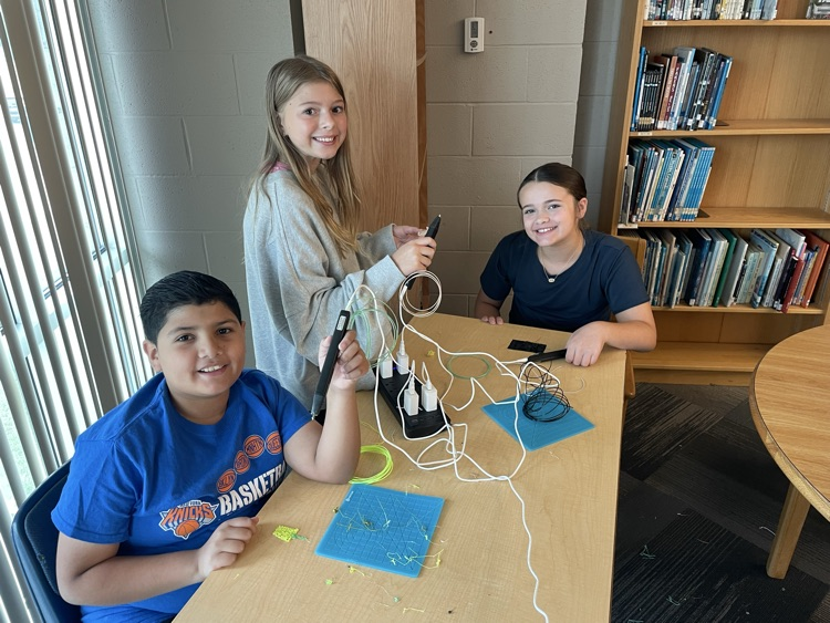 students in makerspaces