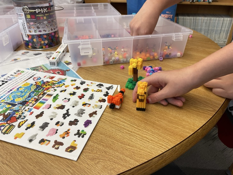 students in makerspaces