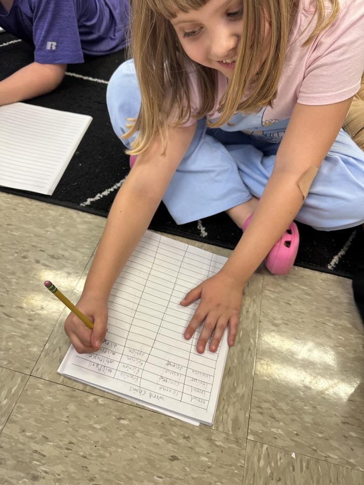 Our third graders love teaming up to build word chains during phonics!