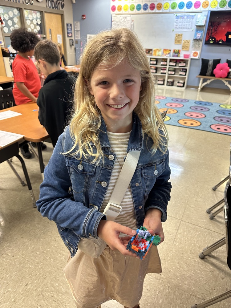 Third Graders designed their own Haunted House and then wrote a descriptive piece trying to sell it! 🏚️🎃