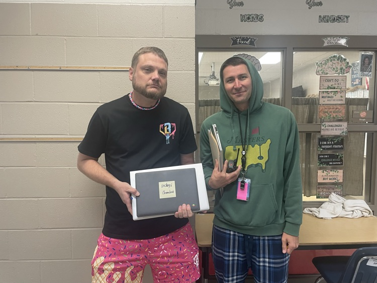 teachers dressing like middle school students