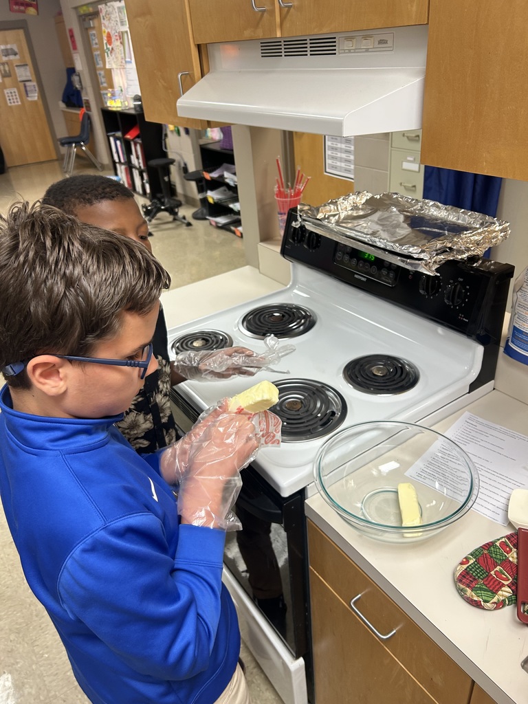students baking cookies