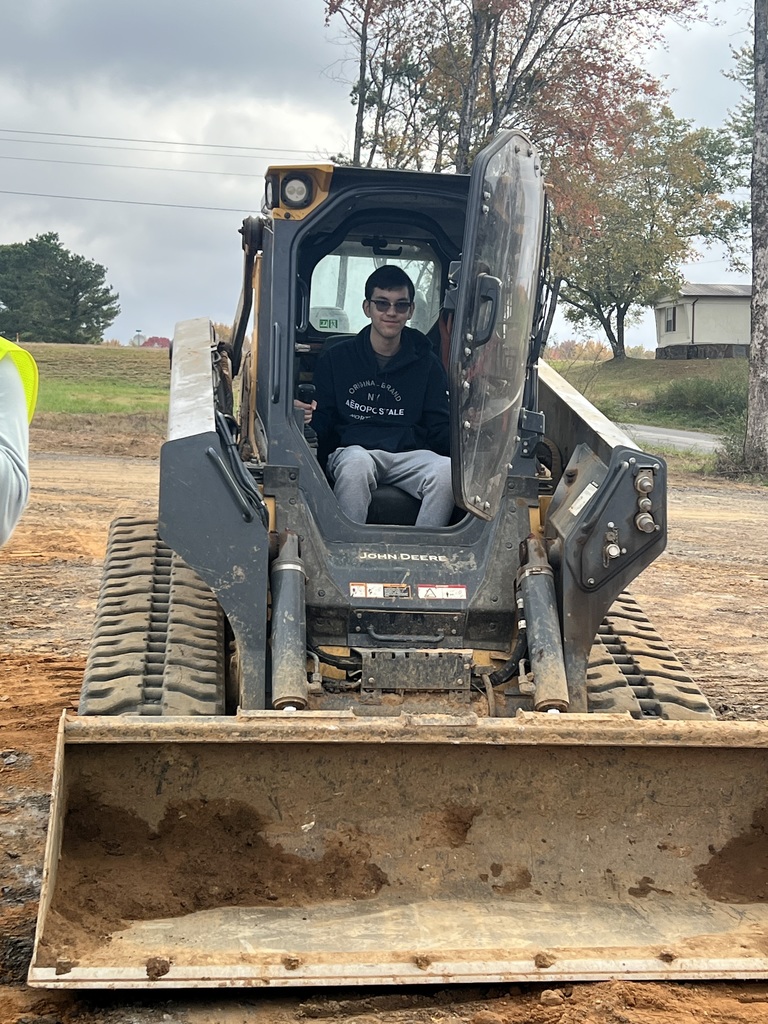 Big machines and even bigger career goals! 🚜💥 Our Transition classes took a trip to the Heavy Equipment Operating Academy in Bee Branch to explore what it takes to train and work in this exciting field.